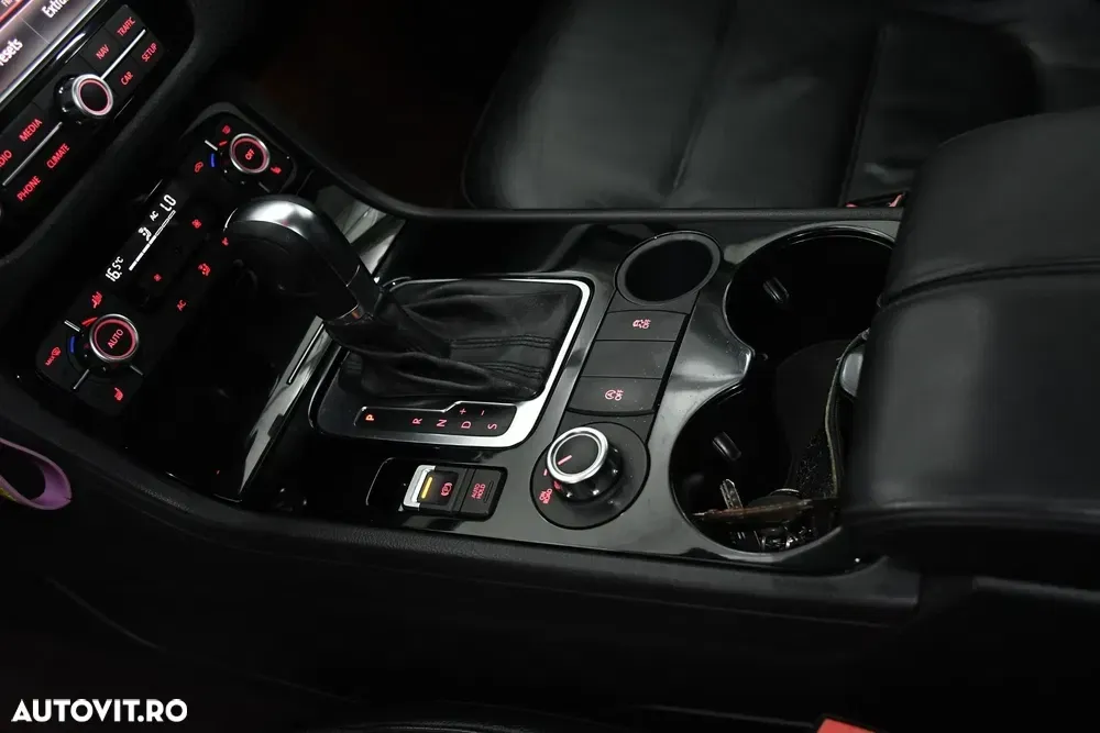Volkswagen Touareg II 3.0 V6 TDI DPF Mountain — imagine 6