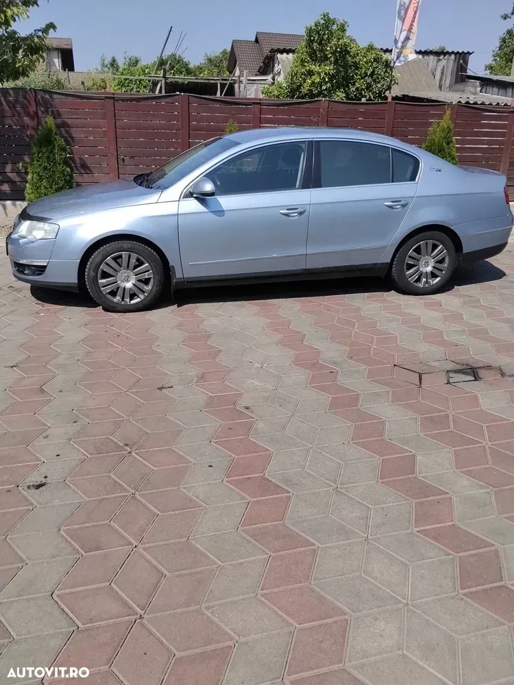 Volkswagen Passat B6 2.0 TDI DPF Highline — imagine 4