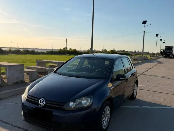 Volkswagen Golf VI 1.6 TDI DPF Trendline