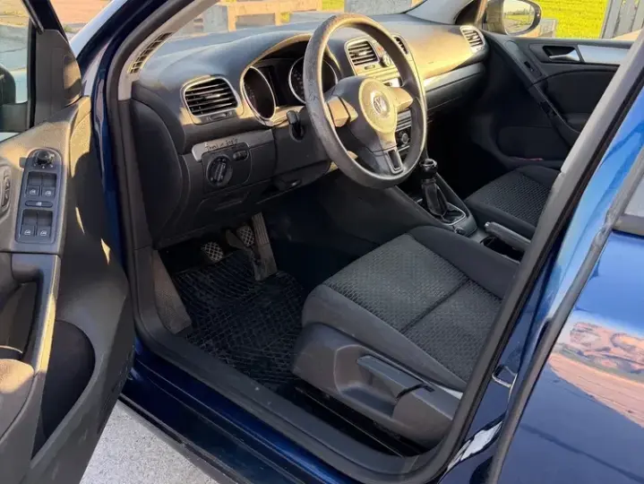 Volkswagen Golf VI 1.6 TDI DPF Trendline