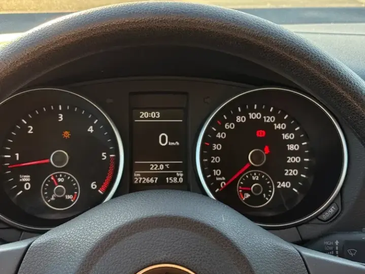 Volkswagen Golf VI 1.6 TDI DPF Comfortline