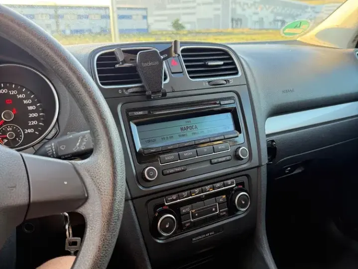 Volkswagen Golf VI 1.6 TDI DPF Comfortline