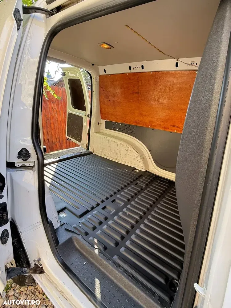 Volkswagen Caddy 2.0 TDI 4Motion — imagine 5