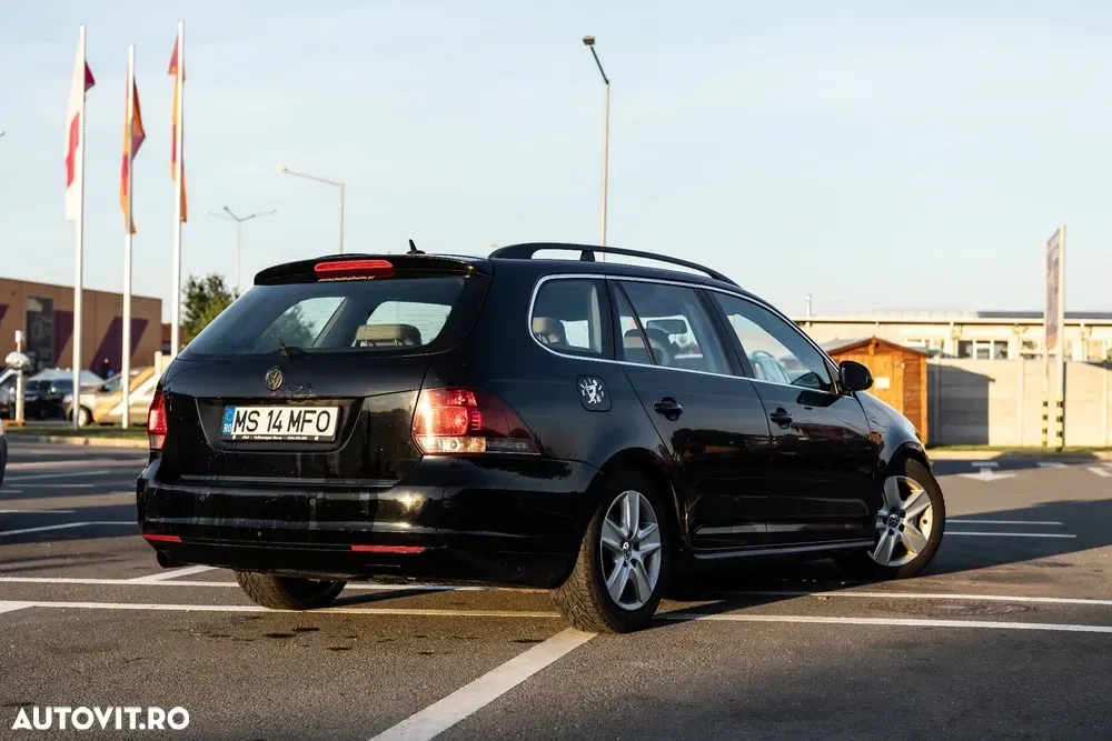 Volkswagen Golf VI 1.6 TDI BlueMotion Technology DPF Trendline DSG — imagine 4