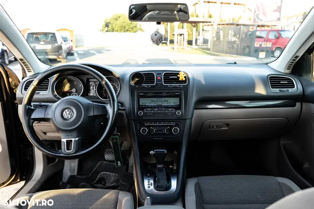Volkswagen Golf VI 1.6 TDI BlueMotion Technology DPF Trendline DSG — imagine 6