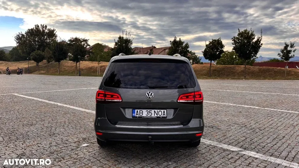 Volkswagen Sharan II 2.0 TDI DSG 4MOTION Highline — imagine 6