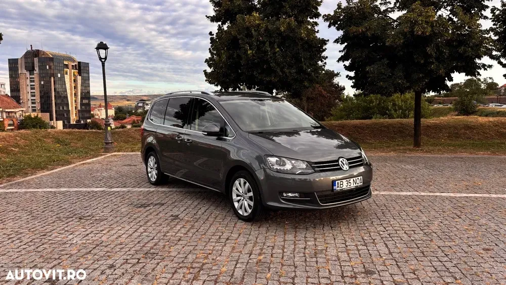 Volkswagen Sharan II 2.0 TDI DSG 4MOTION Highline — imagine 3