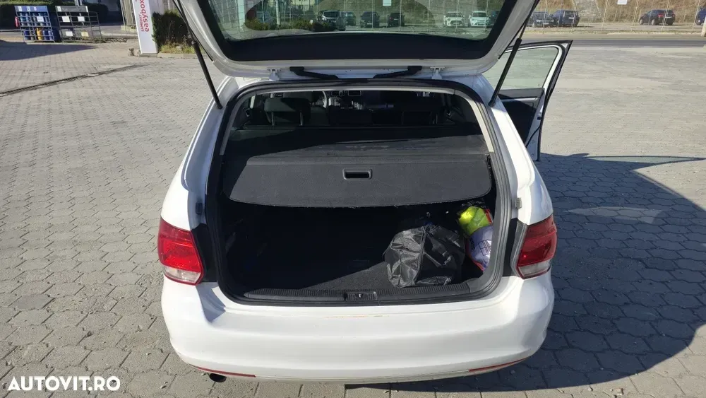 Volkswagen Golf VI 1.6 TDI DPF Trendline — imagine 5