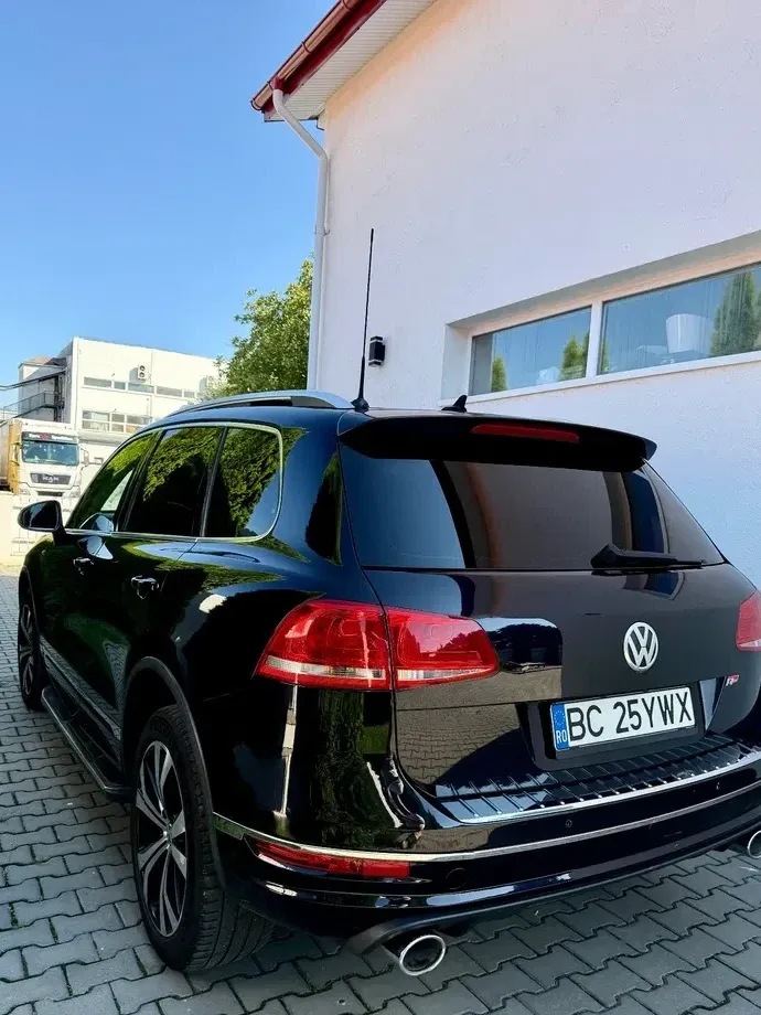 Volkswagen Touareg 3.0 V6 TDI Blue Motion DPF Automatik — imagine 6
