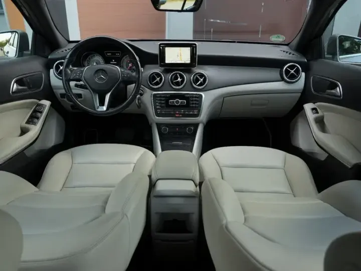 Mercedes-Benz GLA X156 220 d 4MATIC 7G-DCT