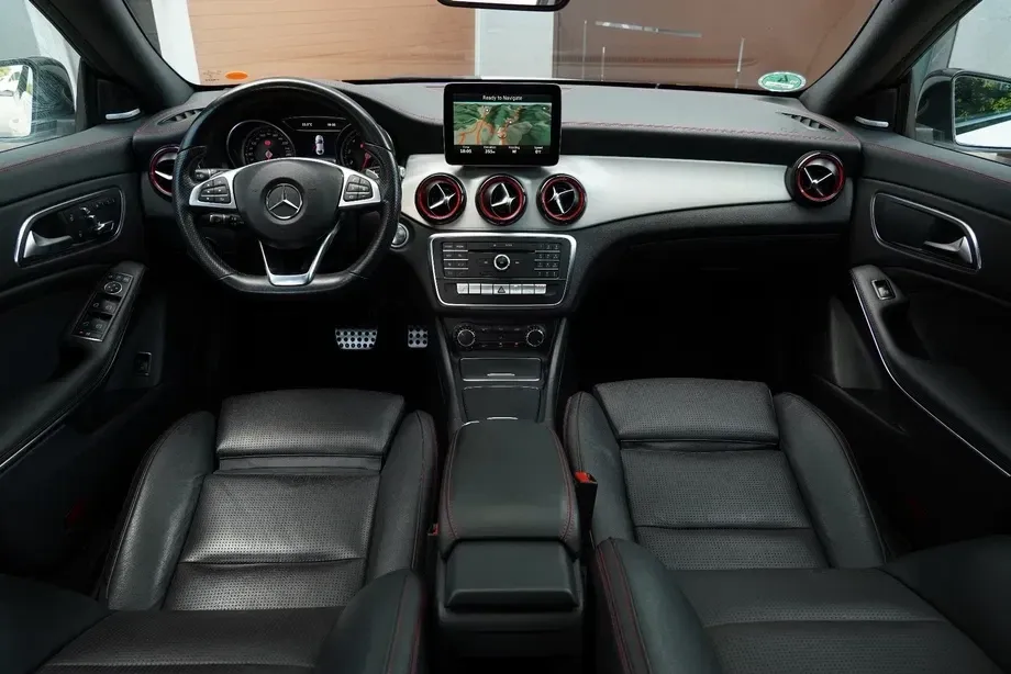 Mercedes-Benz CLA 250 C117 — imagine 4