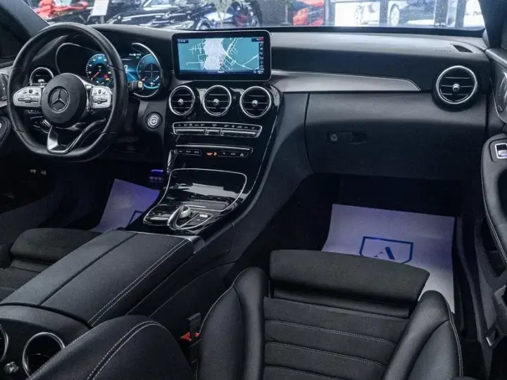 Mercedes-Benz C 300 e 9G-TRONIC AMG Line