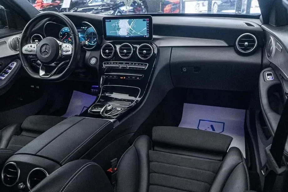 Mercedes-Benz C 300 e 9G-TRONIC AMG Line — imagine 2