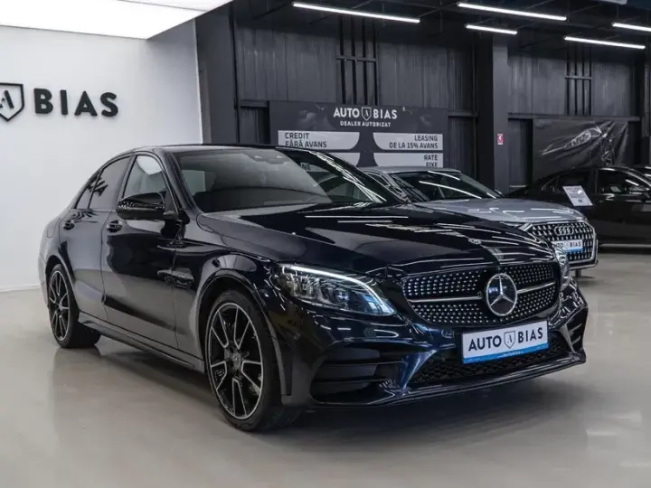 Mercedes-Benz C 300 e 9G-TRONIC AMG Line
