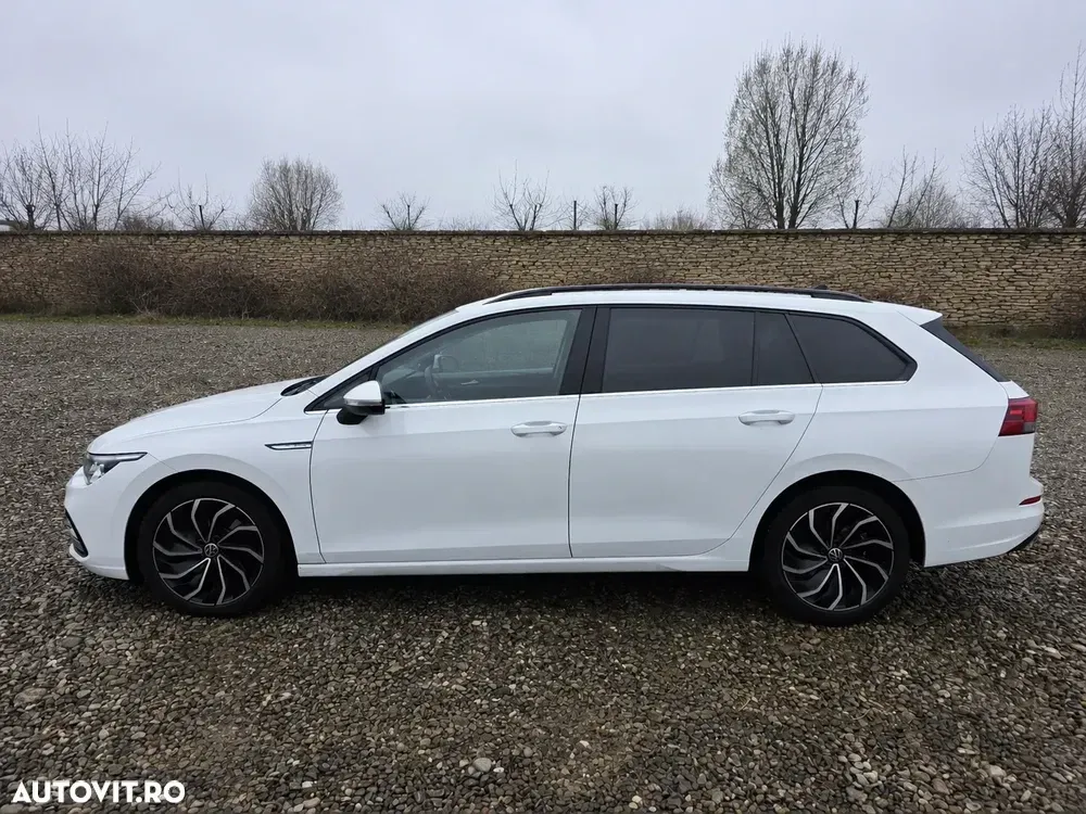 Volkswagen Golf VIII 2.0 TDI SCR DSG Style — imagine 4