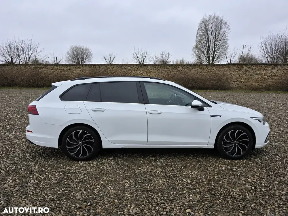 Volkswagen Golf VIII 2.0 TDI SCR DSG Style — imagine 5