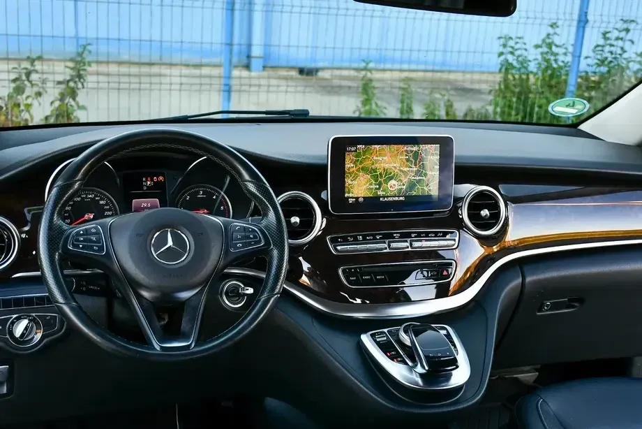 Mercedes-Benz V 250 d lang 7G-TRONIC Avantgarde — imagine 2