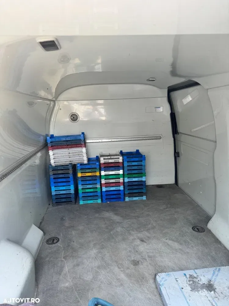 Volkswagen Transporter T5 — imagine 3