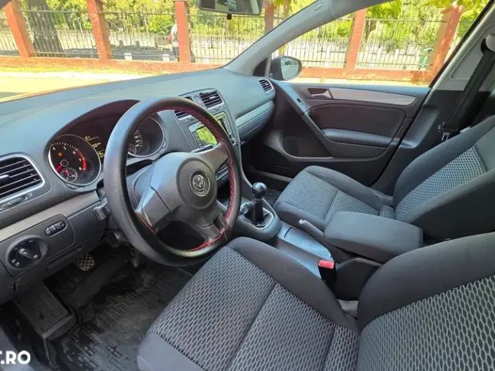 Volkswagen Golf VI