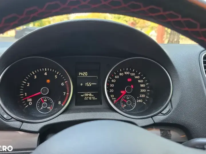 Volkswagen Golf VI