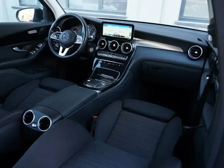 Mercedes-Benz GLC 300 de 4Matic 9G-TRONIC