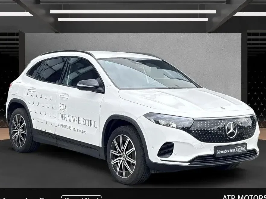 Mercedes-Benz EQA 300 4MATIC — imagine 4
