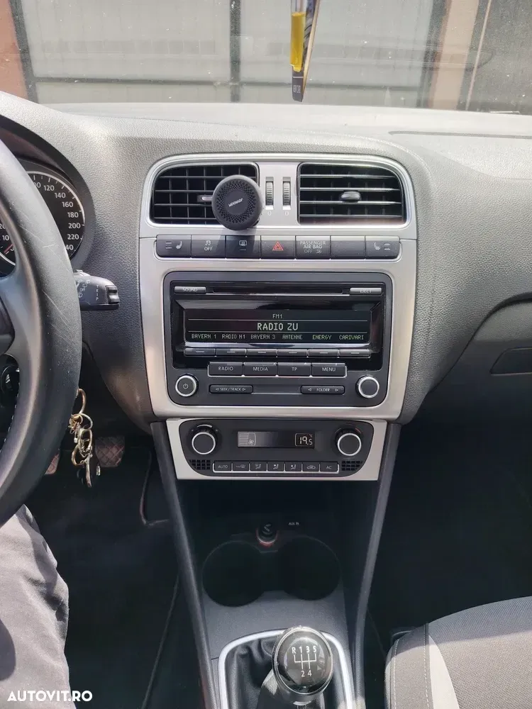 Volkswagen Polo 1.6 TDI Life — imagine 2