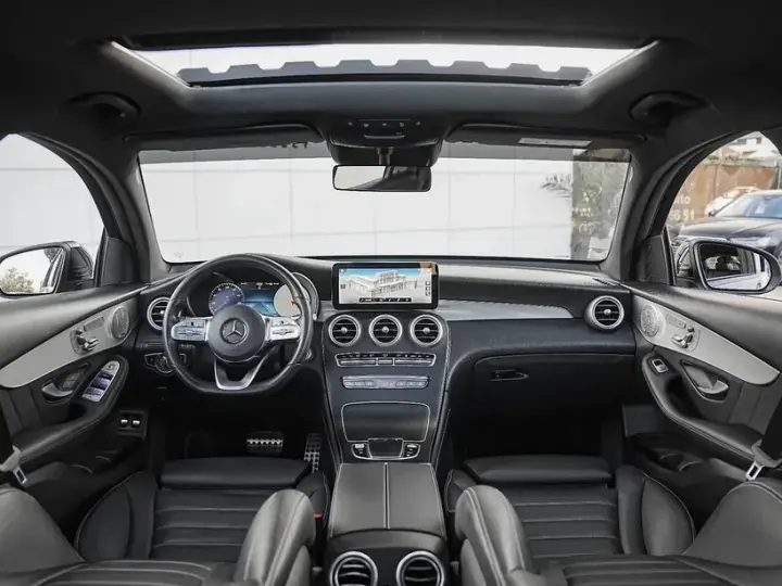 Mercedes-Benz GLC Coupe 300 e 4Matic 9G-TRONIC AMG Line