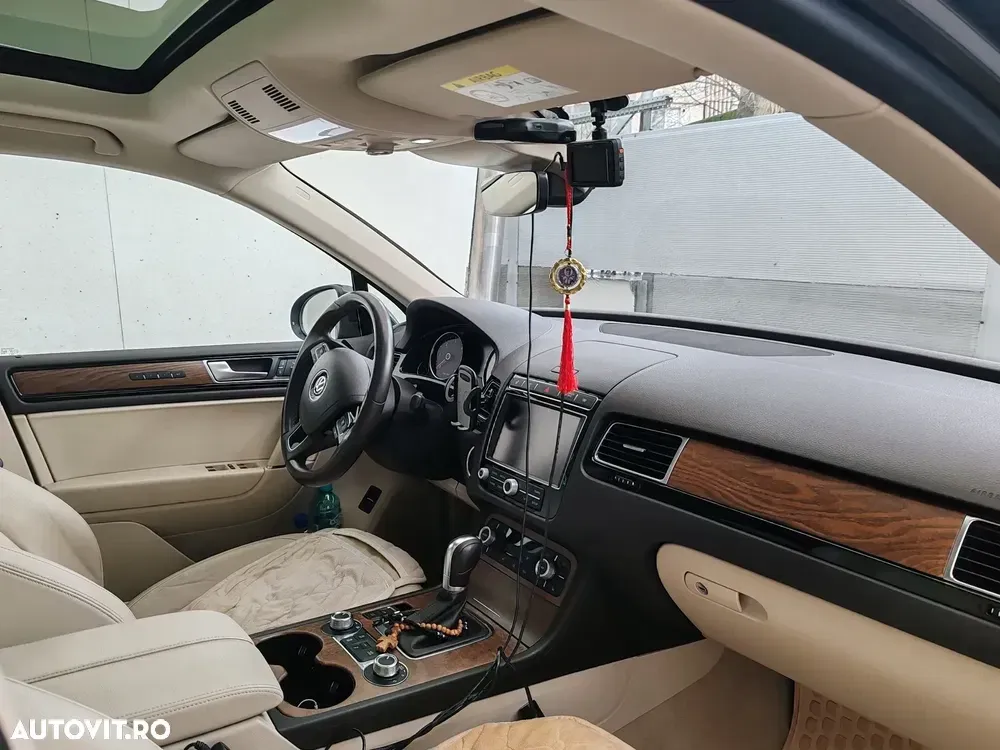 Volkswagen Touareg II 3.0 V6 TDI BMT — imagine 6