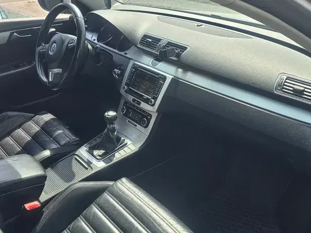 Volkswagen Passat B7 2.0 TDI DPF Highline