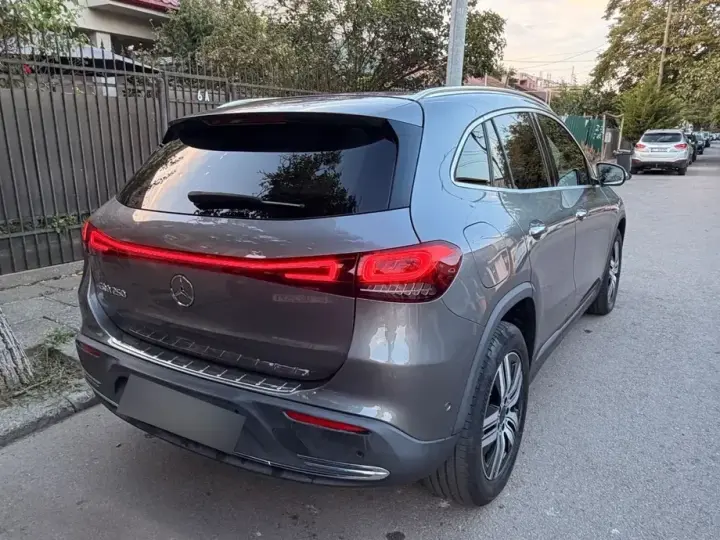 Mercedes-Benz EQA 250