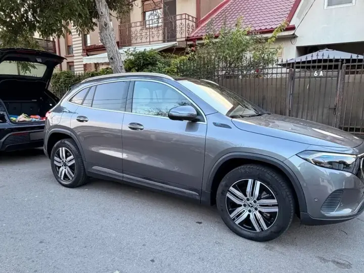 Mercedes-Benz EQA 250