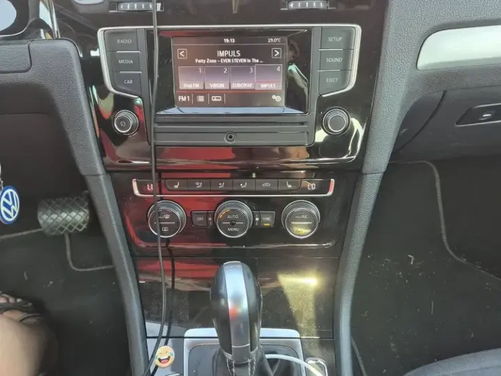 Volkswagen Golf VII