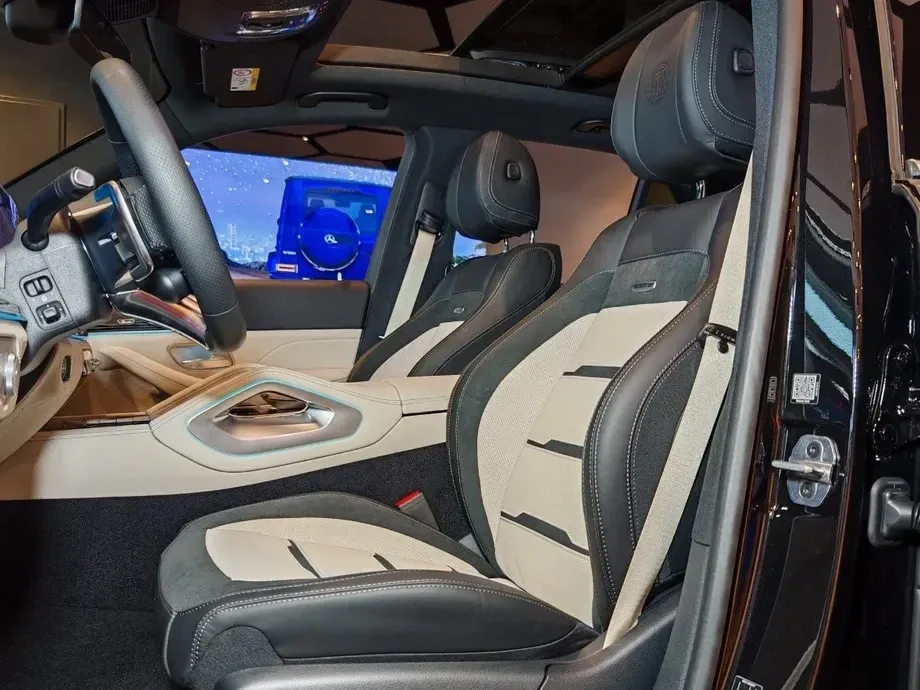 Mercedes-Benz GLE AMG 53 4MATIC+ PHEV — imagine 4