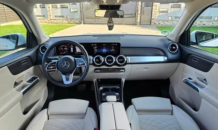 Mercedes-Benz GLB 220 d 4MATIC 8G-DCT AMG Line — imagine 4