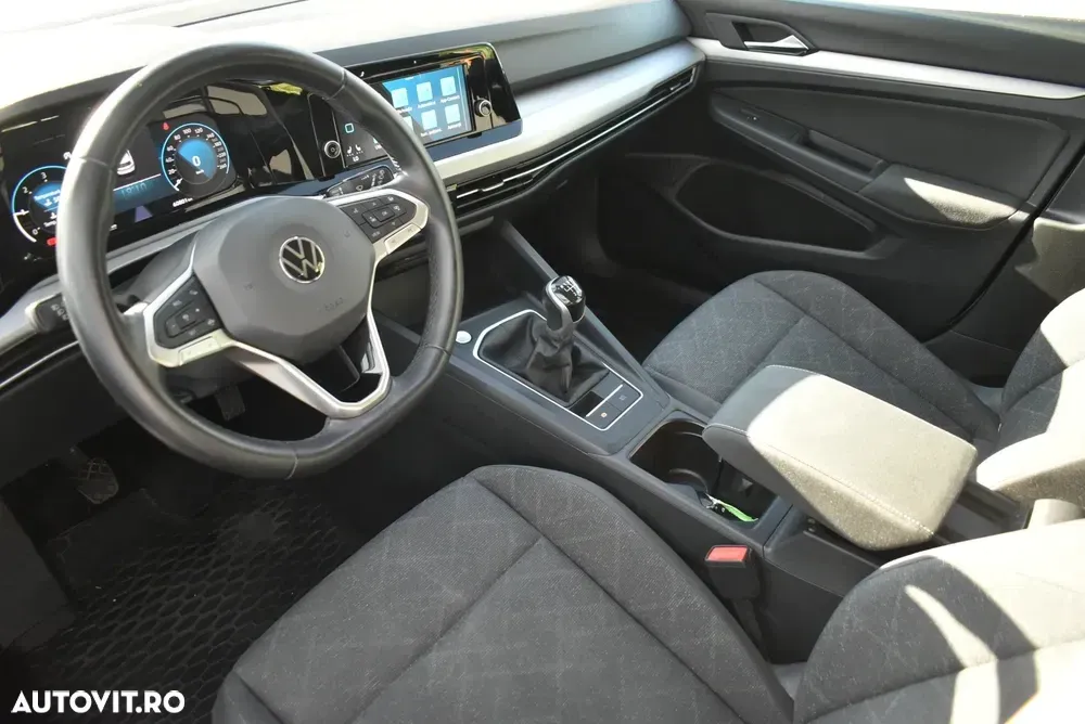 Volkswagen Golf VIII 2.0 TDI Life — imagine 6
