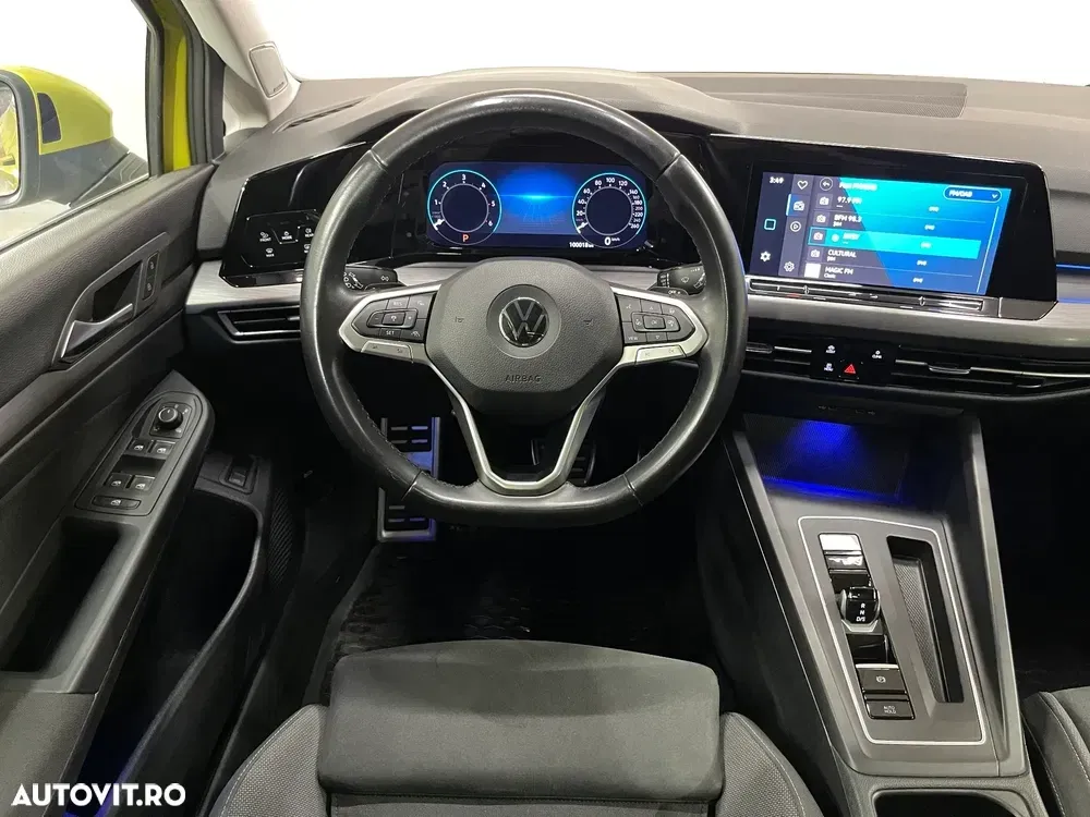Volkswagen Golf VIII 2.0 TDI DSG Style — imagine 6