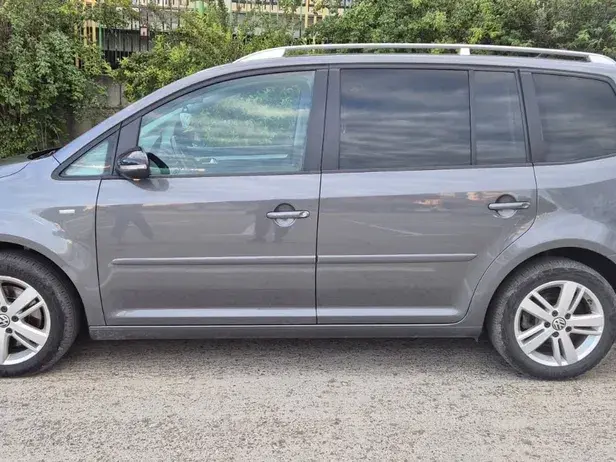 Volkswagen Touran I 2.0 TDI DPF DSG MATCH