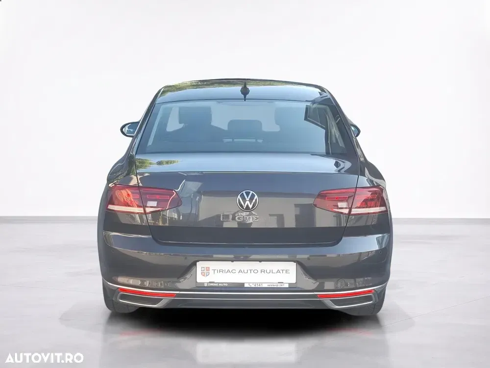 Volkswagen Passat — imagine 4