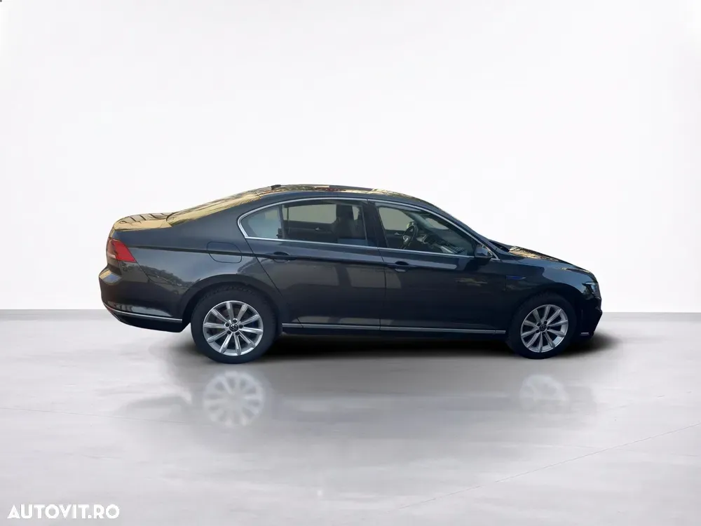 Volkswagen Passat — imagine 6