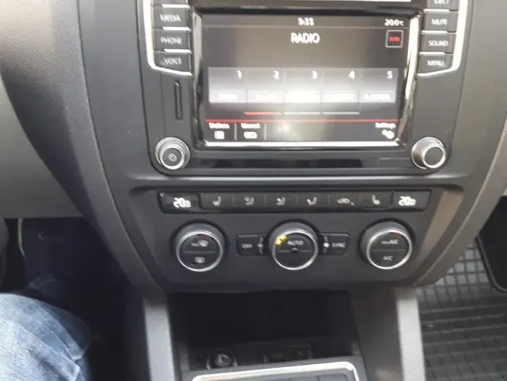 Volkswagen Jetta A6 1.4 TSI BlueMotion Technology