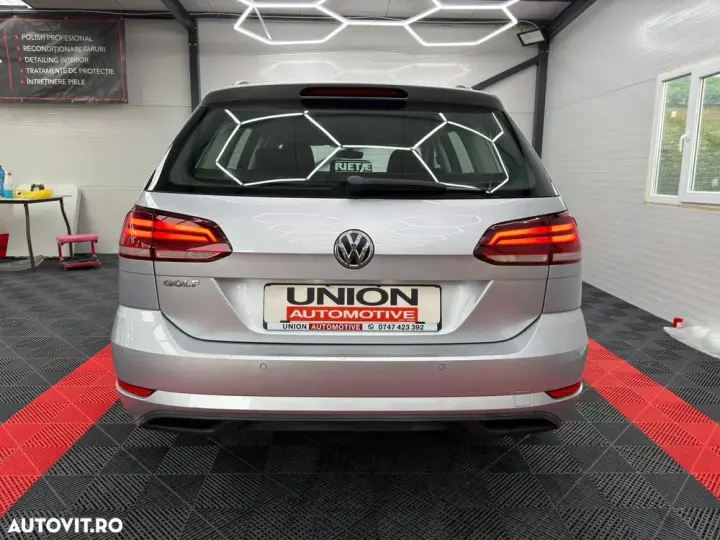 Volkswagen Golf VII 1.6 TDI SCR Comfortline