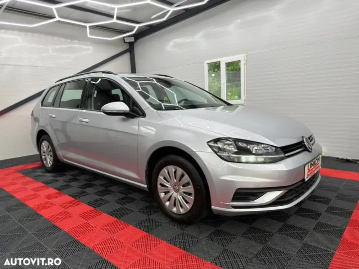 Volkswagen Golf VII 1.6 TDI SCR Comfortline