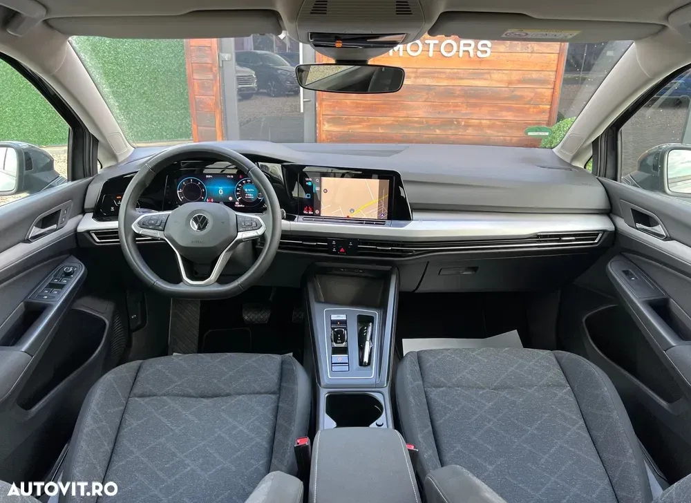 Volkswagen Golf VIII 2.0 TDI SCR DSG Highline — imagine 3