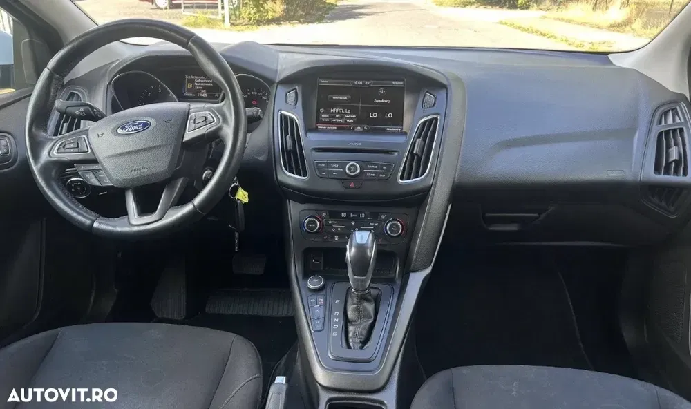 Volkswagen Golf VII 1.6 TDI DSG Highline — imagine 3