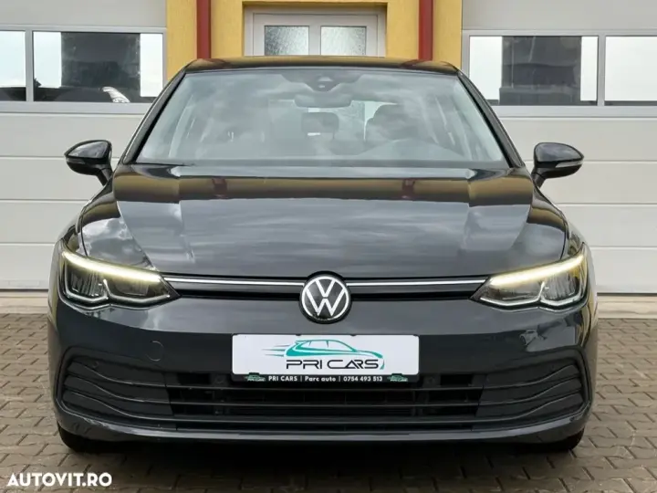 Volkswagen Golf VIII 1.5 eTSI MHEV 150CP DSG Life