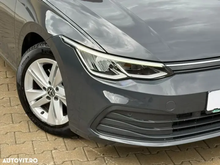 Volkswagen Golf VIII 1.5 eTSI MHEV 150CP DSG Life