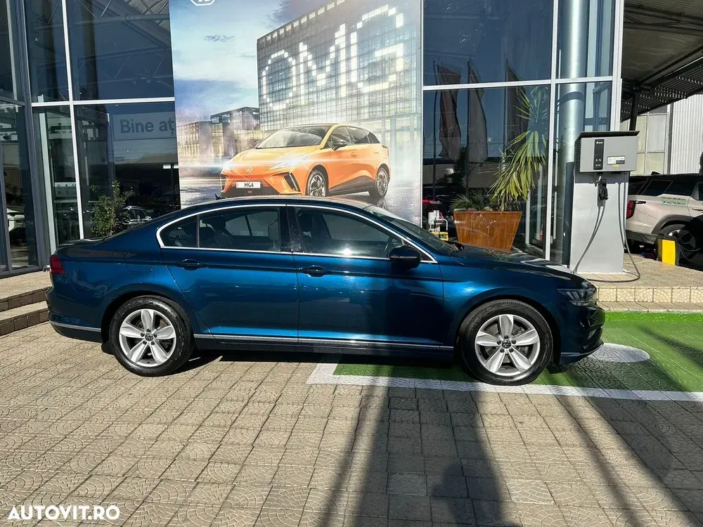 Volkswagen Passat B8 2.0 TDI DSG 4Mot Highline — imagine 3