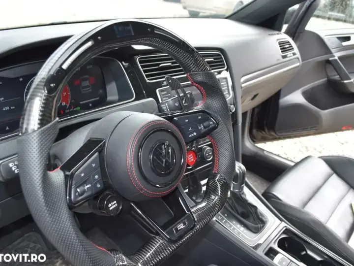 Volkswagen Golf VII