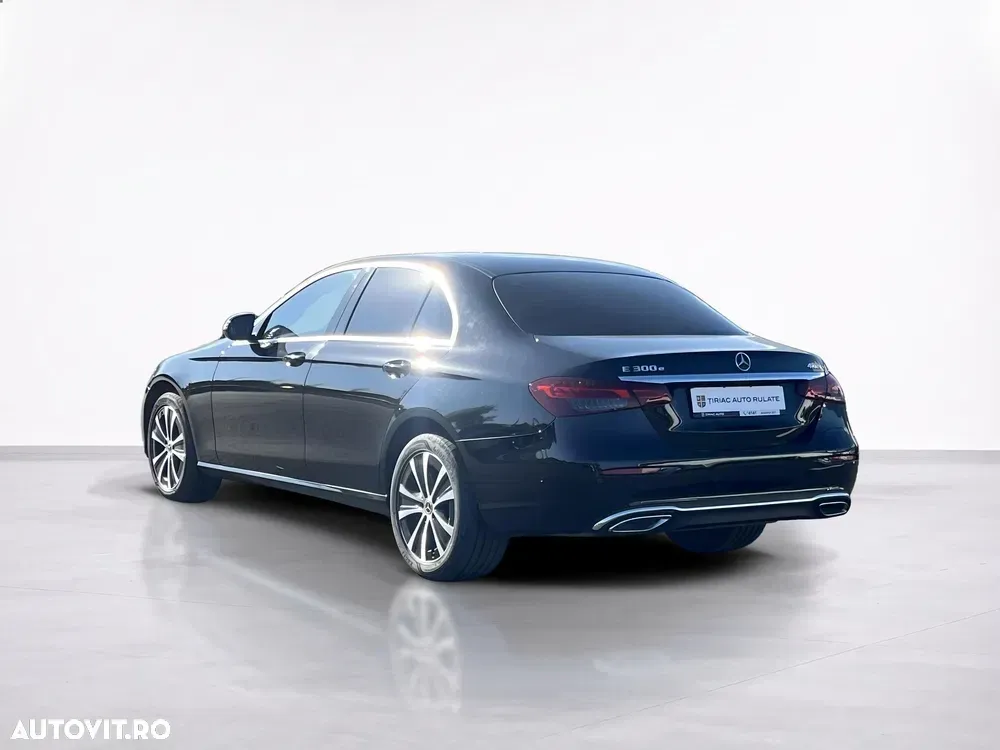 Mercedes-Benz E W213 300 4MATIC Aut. — imagine 4